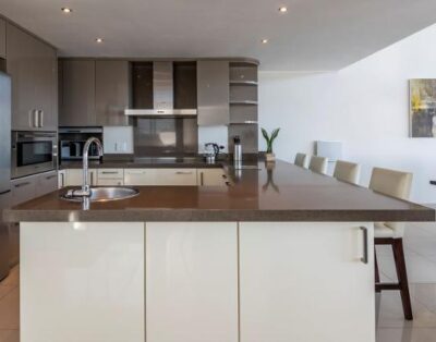 Penthouse 4 Blue 3 Bedroom with Sea View