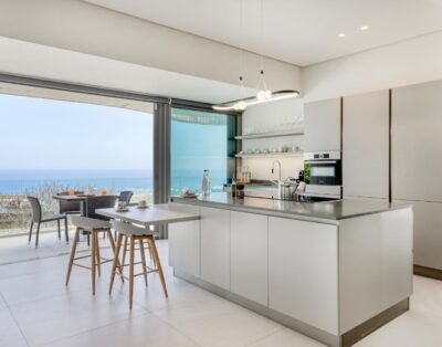 Medburn Vista Maris – 3 Bedroom Luxury Apt in Camps Bay with pool