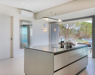 Medburn Vista Maris – 3 Bedroom Luxury Apt in Camps Bay with pool