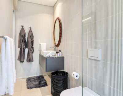 Medburn Vista Maris – 3 Bedroom Luxury Apt in Camps Bay with pool