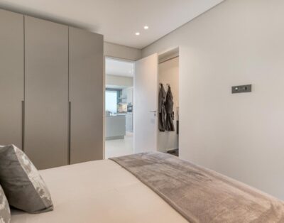 Medburn Vista Maris – 3 Bedroom Luxury Apt in Camps Bay with pool