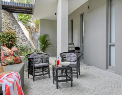 Medburn Vista Maris – 3 Bedroom Luxury Apt in Camps Bay with pool